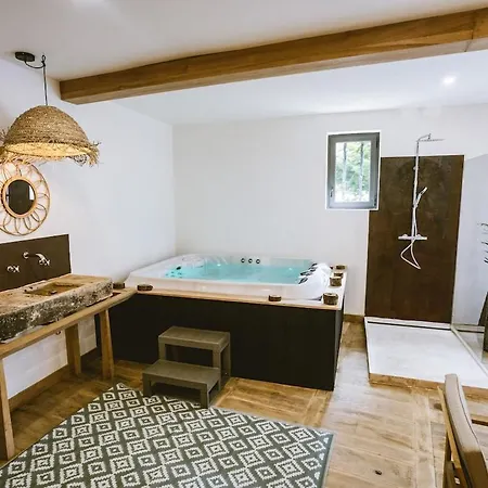 Vi - Des Rois De France - Prázdninový dům