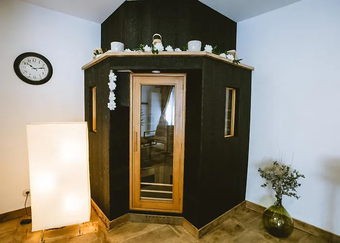 Vi - Des Rois De France - Feriehus